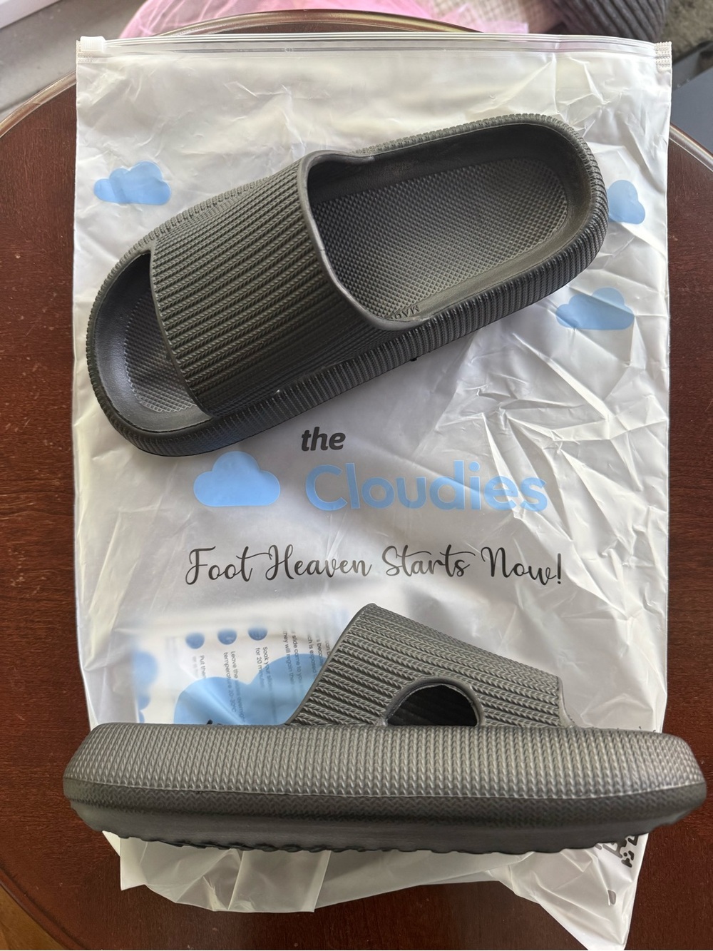 Cloudie’s slippers/sliders Brand new